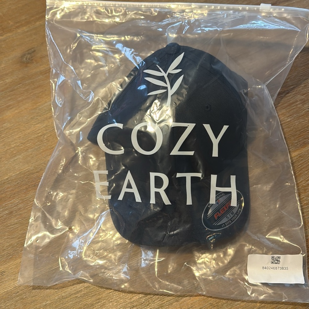 Brand New Cozy Earth Navy Hat - Picture 5 of 5